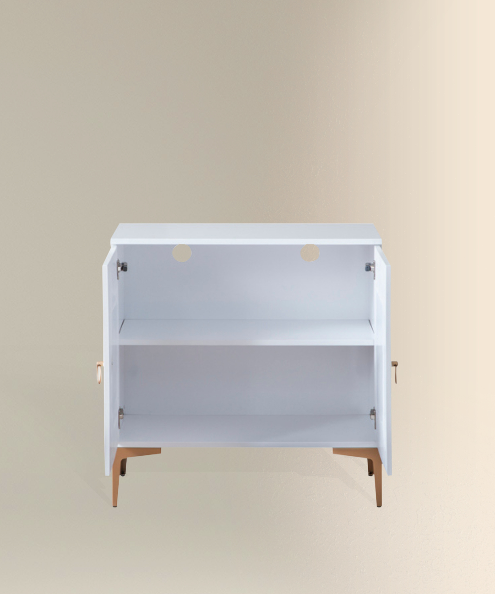 ROCKSTUD 32" Media Console